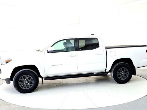 Used 2023 Toyota Tacoma SR5 image 3