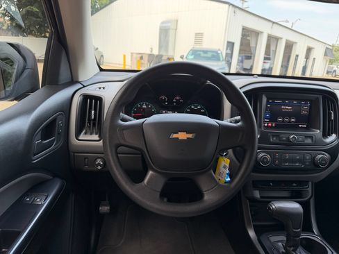 Used 2021 Chevrolet Colorado W/T RWD image 13