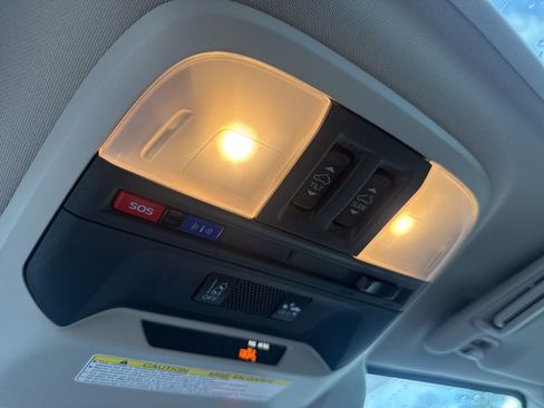 Used 2023 Subaru Crosstrek 2.5i Limited image 18