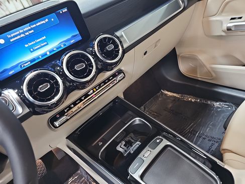 Certified 2026 Mercedes-Benz GLB 250 4MATIC image 26