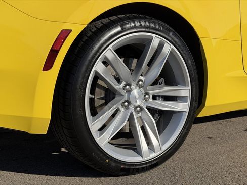 Used 2017 Chevrolet Camaro SS image 28