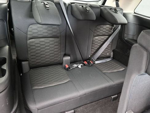 Used 2025 Nissan Pathfinder SV FWD image 45
