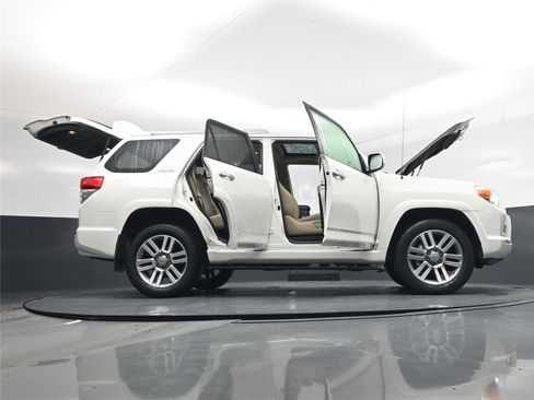 Used 2012 Toyota 4Runner Limited image 32