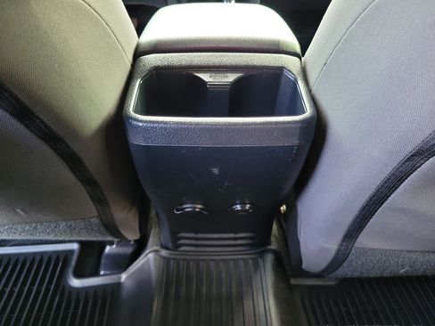 Used 2018 Toyota Tacoma TRD Off-Road image 12