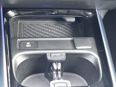 Certified 2025 Mercedes-Benz GLA 250 image 33