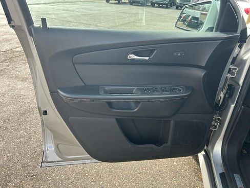 Used 2011 GMC Acadia Denali image 15