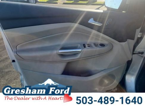 Used 2015 Ford Escape SE image 11