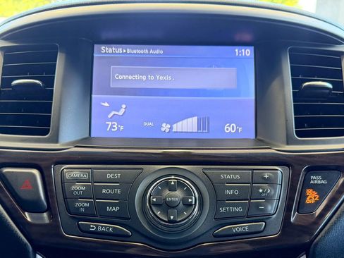 Used 2015 Nissan Pathfinder SL w/ SL Tech Package FWD image 17