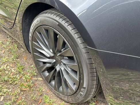 Used 2025 Tesla Model 3 Long Range RWD image 12