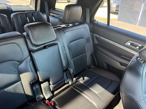Used 2023 Ford Explorer XLT w/ Equipment Group 202A image 15