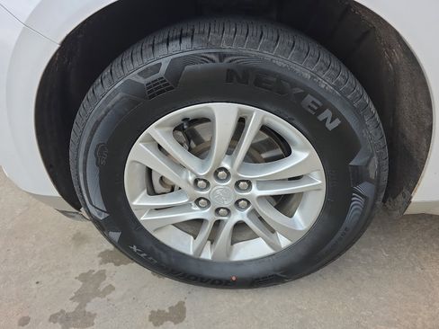 Used 2018 Buick Enclave Premium w/ LPO, Hit The Road Package image 30