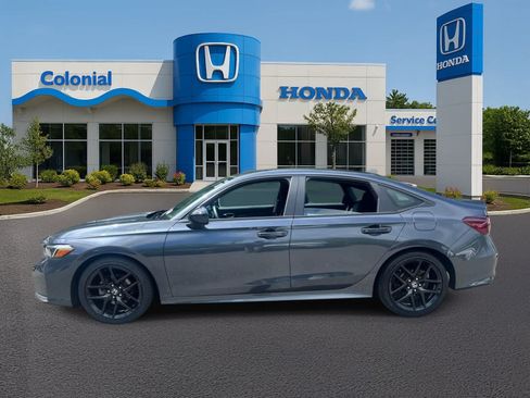Used 2025 Honda Civic Sport image 3