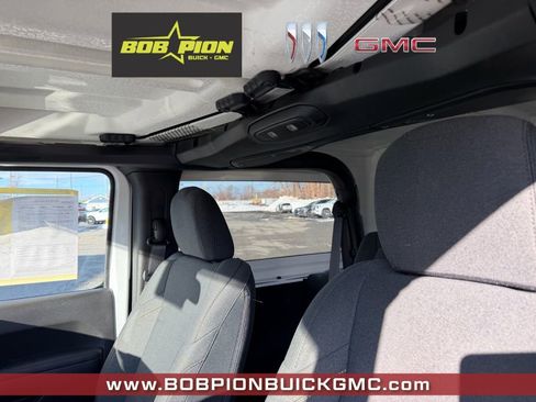 Used 2025 Jeep Wrangler Sport image 8