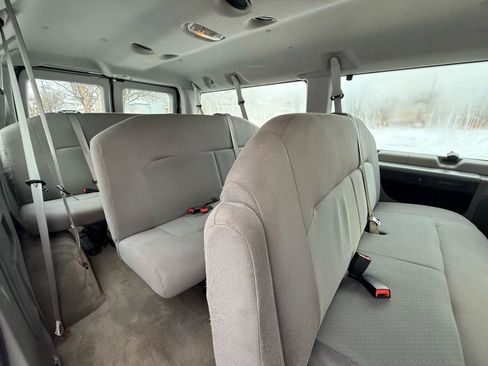 Used 2013 Ford E-350 and Econoline 350 XLT RWD image 22