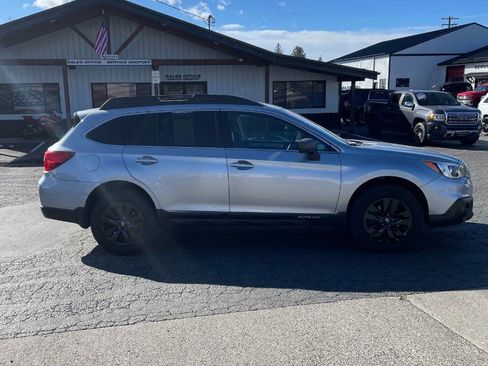 Used 2015 Subaru Outback 2.5i Premium image 6