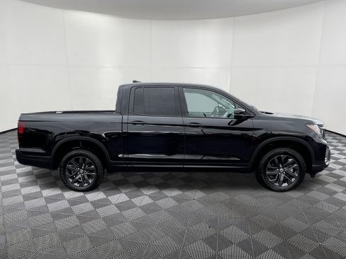 Used 2025 Honda Ridgeline Sport image 7