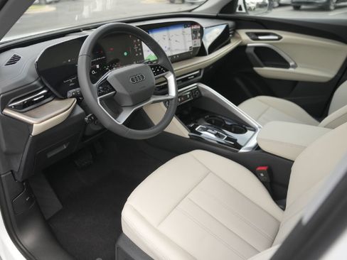 New 2025 Audi Q5 Premium image 6