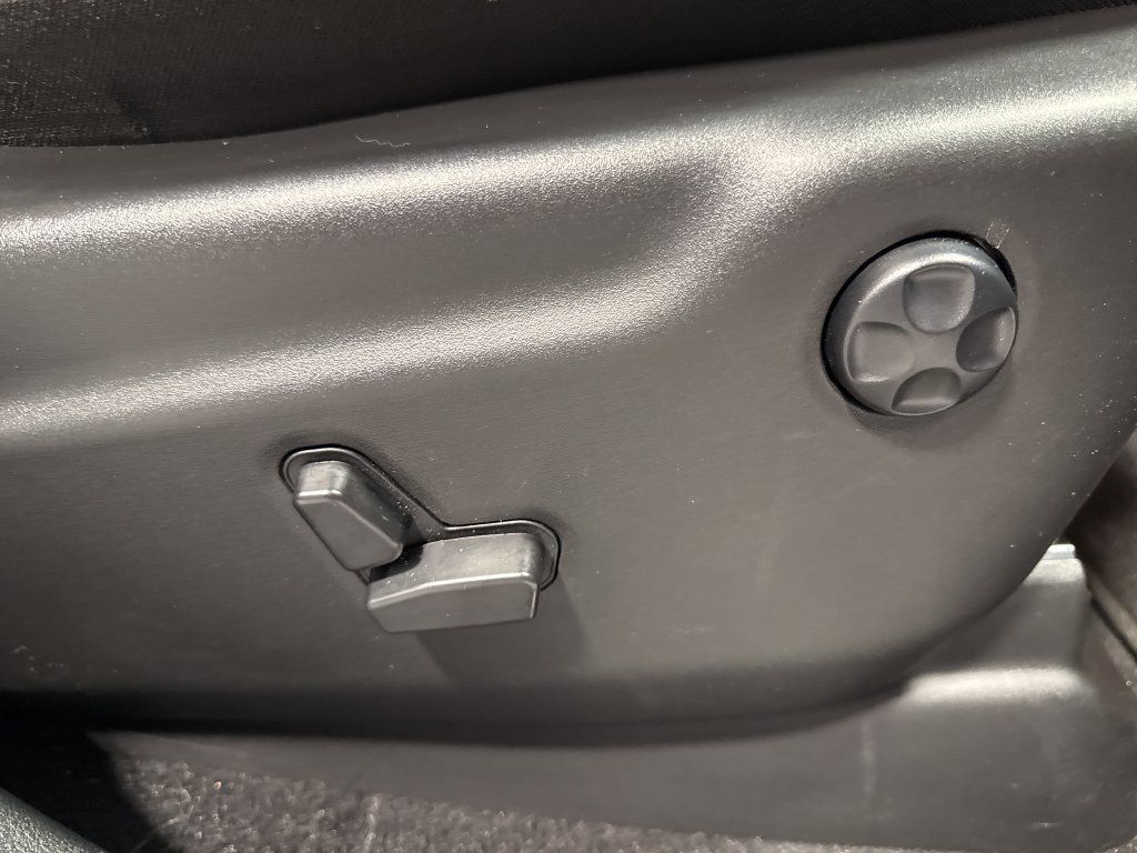 Used 2023 Dodge Durango SRT AWD/4WD image 34