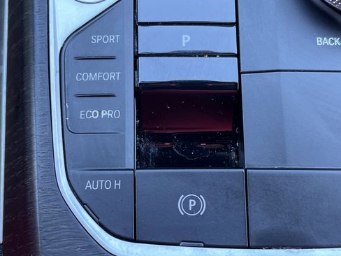 Used 2024 BMW 330i Sedan w/ Convenience Package image 8