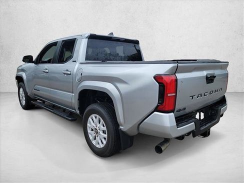 Used 2024 Toyota Tacoma SR5 AWD/4WD image 7