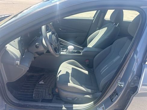 Used 2021 Hyundai Elantra SEL w/ Convenience + Premium Package FWD image 6