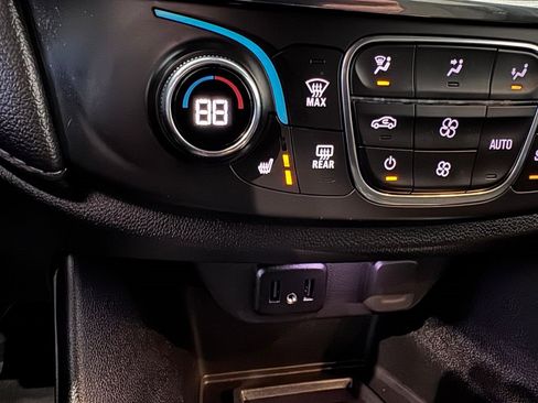 Certified 2023 Chevrolet Traverse LT image 25