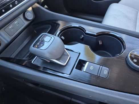 Used 2024 Nissan Rogue SV image 24