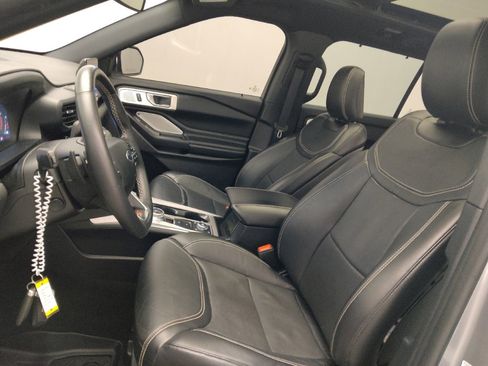 Used 2020 Ford Explorer ST w/ Premium Technology Package AWD/4WD image 17