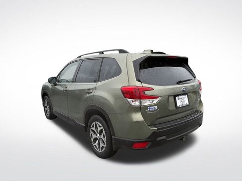 Used 2020 Subaru Forester Premium AWD/4WD image 11