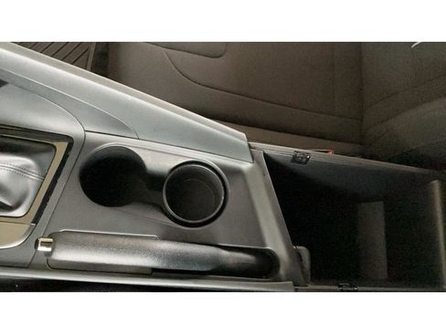 Certified 2025 Hyundai Elantra Sport image 8