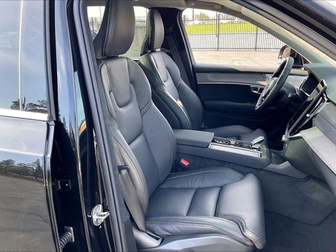 New 2026 Volvo XC90 T8 Ultra w/ Lounge Package image 32