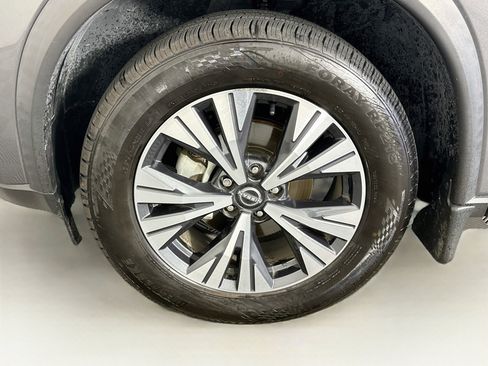 Used 2023 Nissan Rogue SV FWD image 11