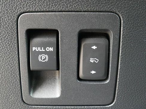 Used 2020 Ford F150 Lariat w/ Equipment Group 502A Luxury image 29