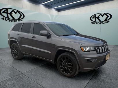 Used 2019 Jeep Grand Cherokee Altitude