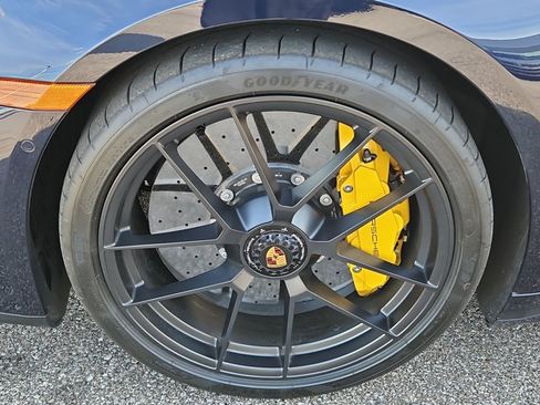 Certified 2026 Porsche 911 Targa 4 GTS AWD/4WD image 12