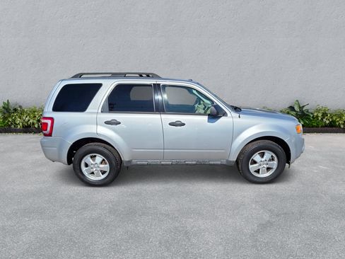 Used 2010 Ford Escape XLT FWD image 5