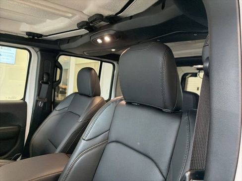 Used 2024 Jeep Wrangler Unlimited Sahara w/ Technology Group AWD/4WD image 13
