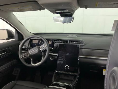 New 2026 GMC Terrain Denali w/ LPO, Floor Liner Package AWD/4WD image 33