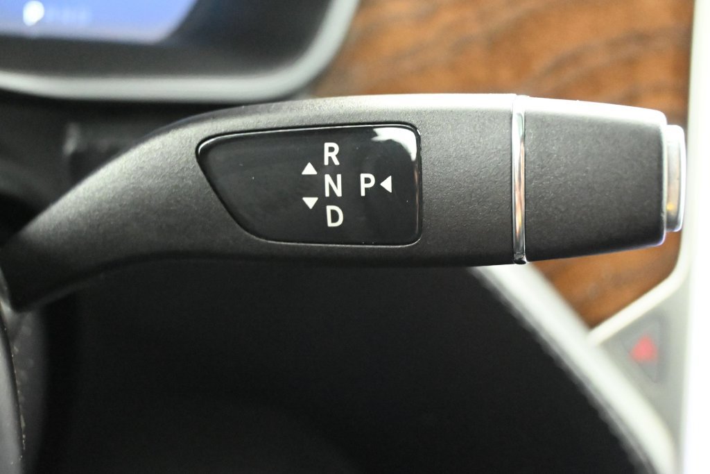 Used 2020 Tesla Model X Long Range AWD/4WD image 23