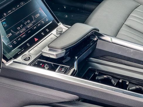 Certified 2023 Audi e-tron Premium Plus w/ Premium Plus Package AWD/4WD image 24