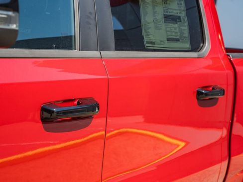 New 2026 RAM 1500 Laramie AWD/4WD image 18