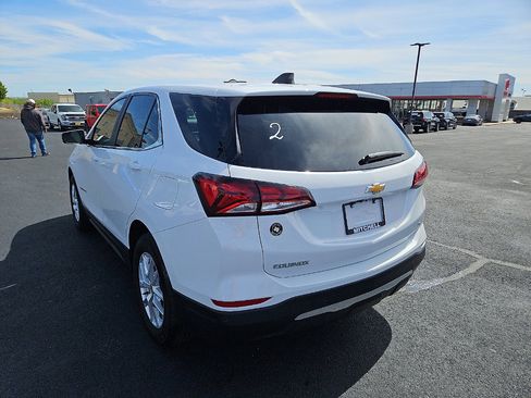 Used 2024 Chevrolet Equinox LT FWD image 3