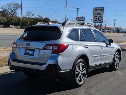 Used 2018 Subaru Outback 3.6R Limited image 5