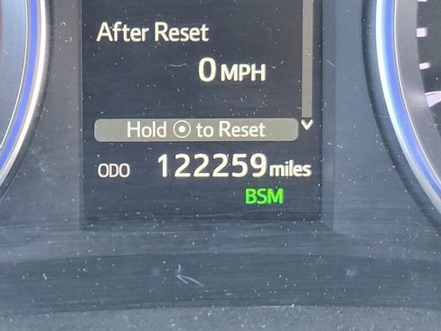 Used 2019 Toyota Highlander XLE image 27