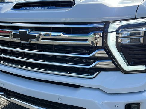 New 2026 Chevrolet Silverado 2500 High Country w/ High Country Premium Package AWD/4WD image 10