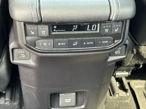 Used 2024 Toyota Grand Highlander AWD Hybrid image 13