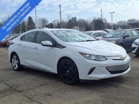 Used 2018 Chevrolet Volt LT w/ Comfort Package image 3