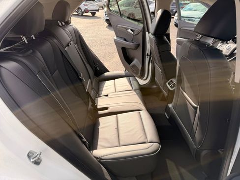 Used 2023 Buick Envision Essence FWD image 27