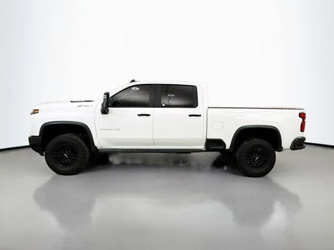 Used 2024 Chevrolet Silverado 2500 ZR2 image 6