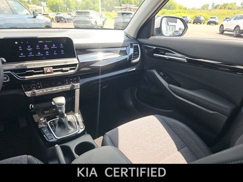 Used 2024 Kia Seltos S AWD/4WD image 38